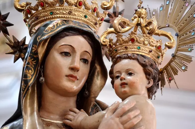 Potente Preghiera per ricevere una grazia dalla “Maria dei Miracoli”